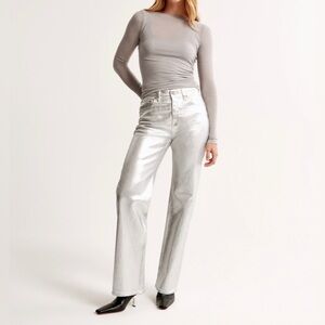 NWT Abercrombie Fitch Silver 90s Relaxed Fit Metallic Silver Jeans 30 10S